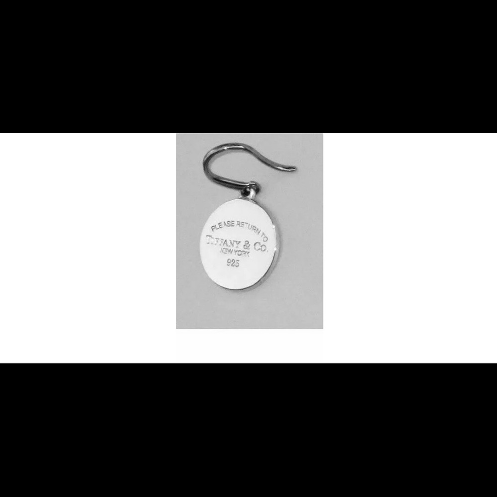 Tiffany&Co. dangle charm earring